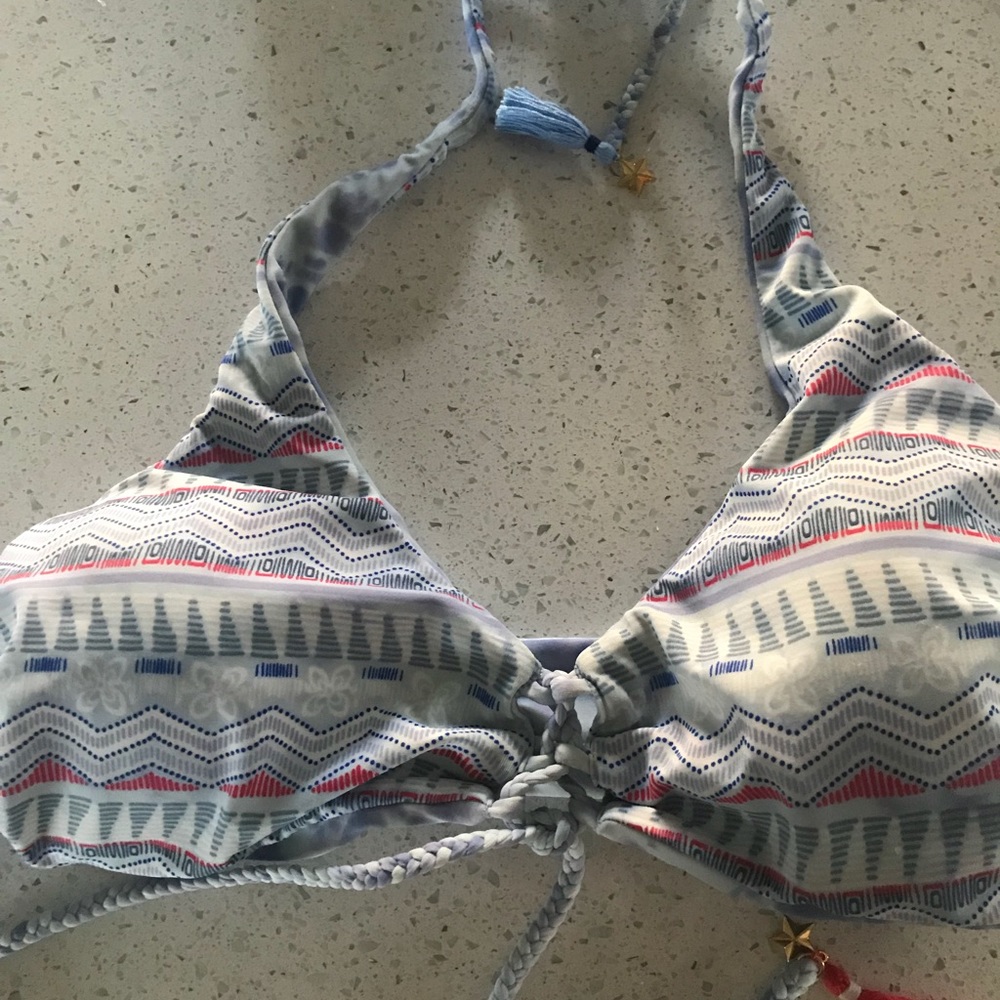 Victoria’s Secret reversible bikini top!